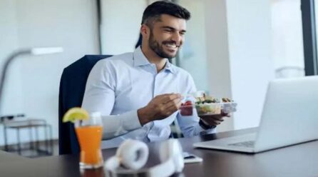 Essential Morning Eating Habits for Office Goers