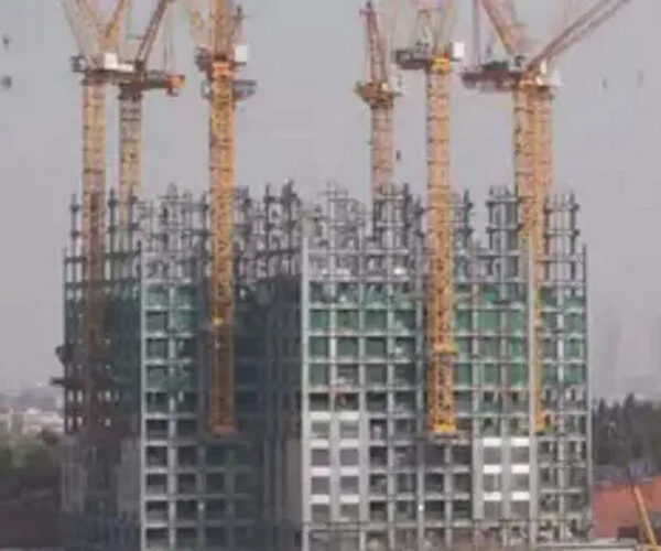 DLF Sells 1,113 Luxury Flats for Rs 7,200 Crore in New Gurugram Project