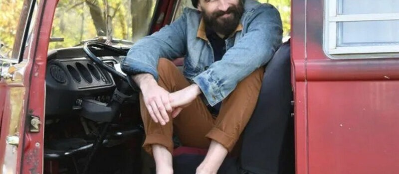 Enhancing Comfort at Home: The Best Men’s Slippers with Support in 2024