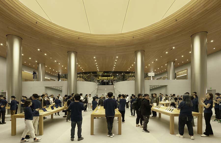 Reinventing Connectivity Apple Store Jing’an by Foster + Partners