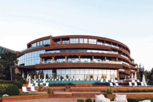 Integrating Aesthetics and Durability: Technowood AluProfile Façade System